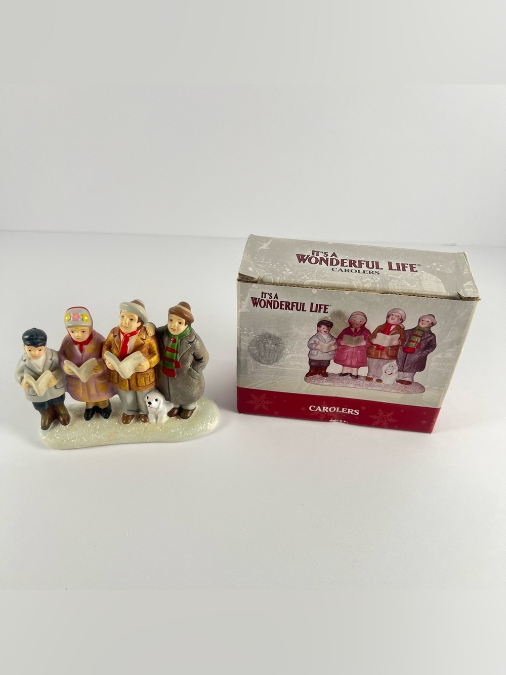 2010 It’s A Wonderful Life Village Enesco Bedford Falls Carolers 4019777